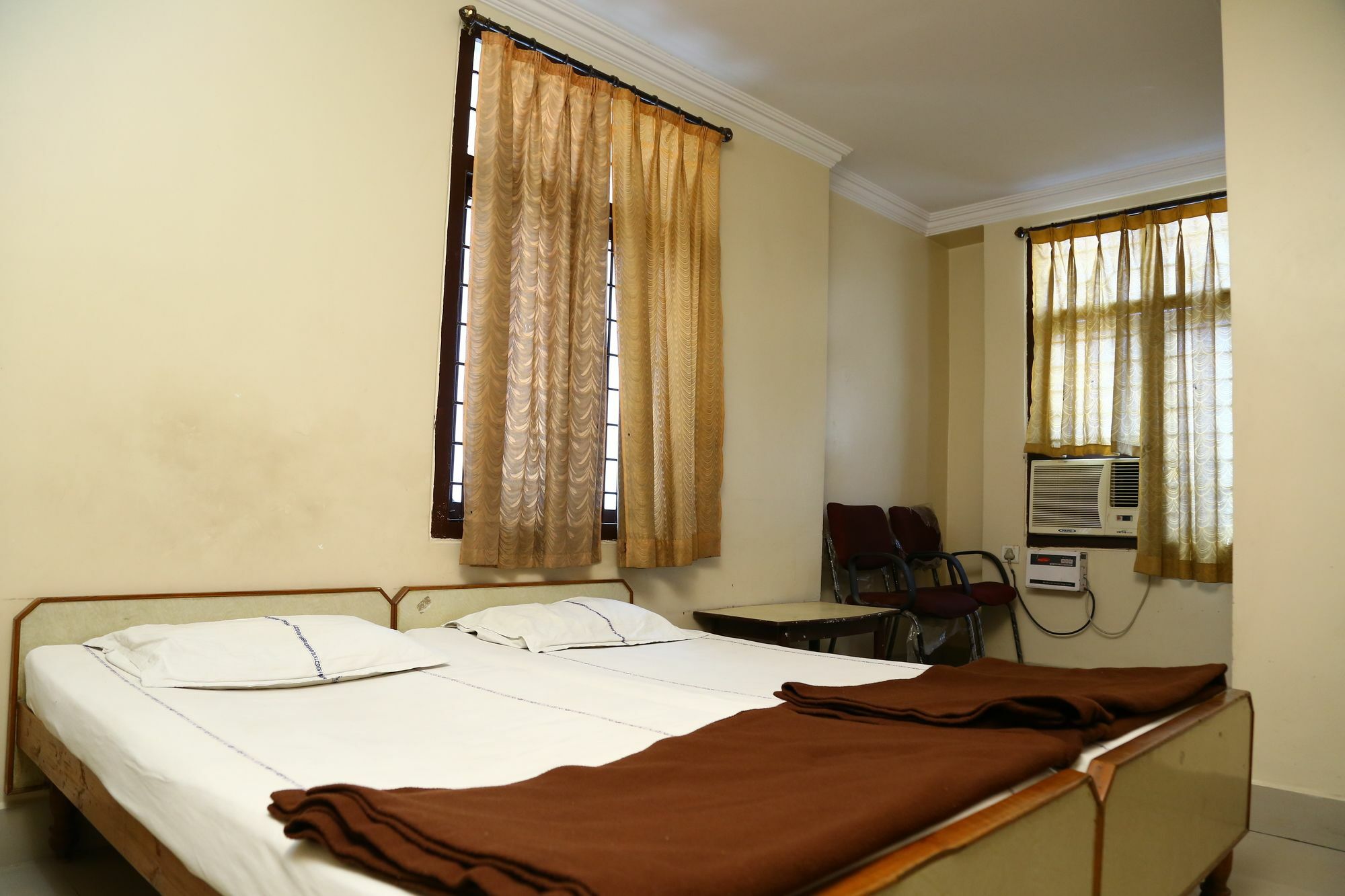 Sri Sai Krishna Deluxe Lodge Haiderabad Buitenkant foto